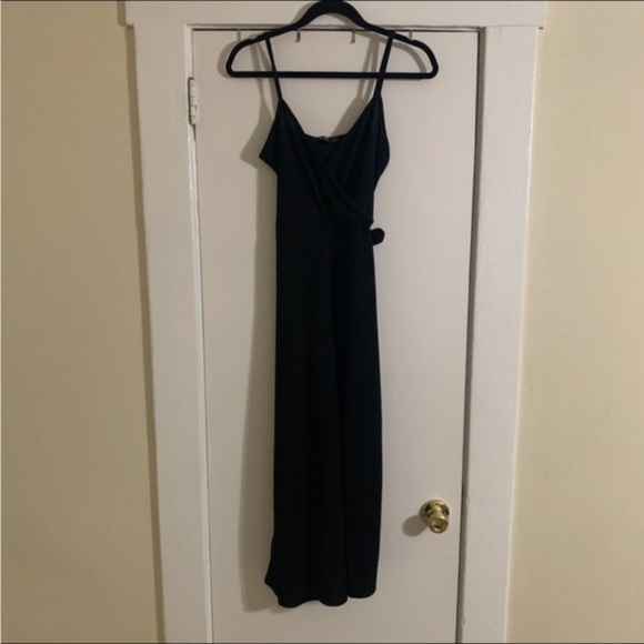 Nasty Gal Black V-Neck Jumpsuit Size 6 - Picture 2 of 10